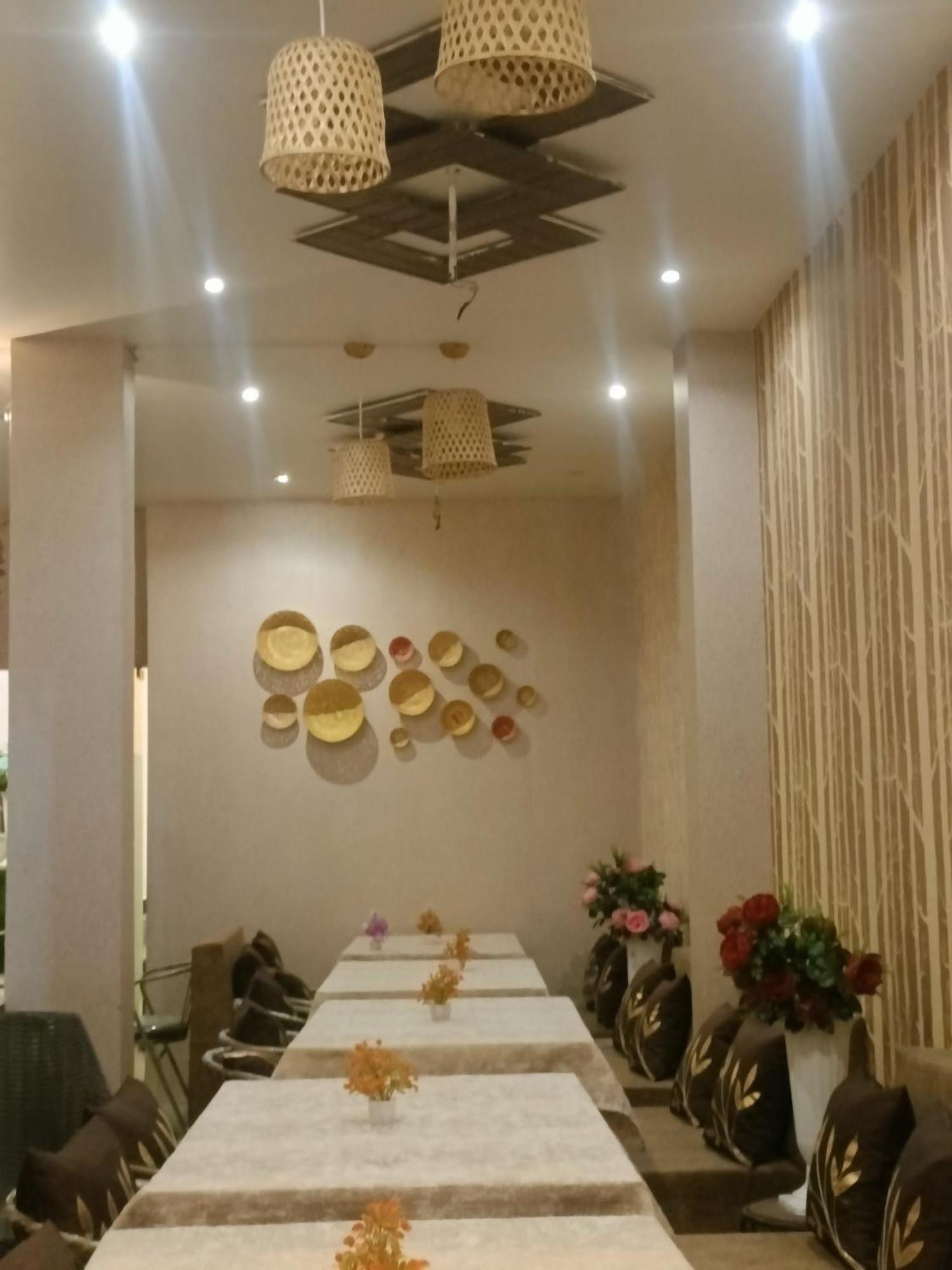 Rk Hotel & Restaurant Dewās 외부 사진